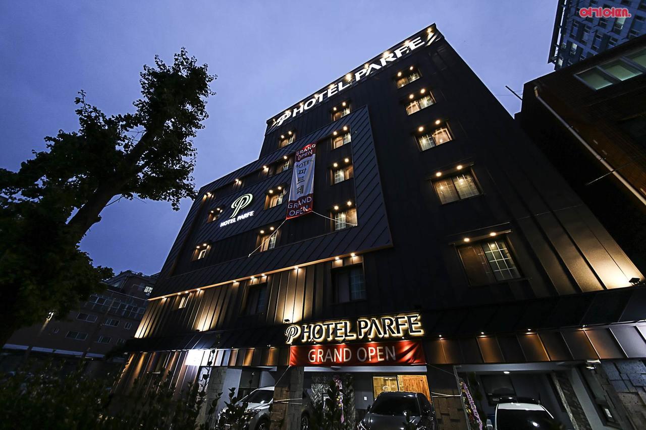 Hotel Parfe Cheonan Exteriör bild