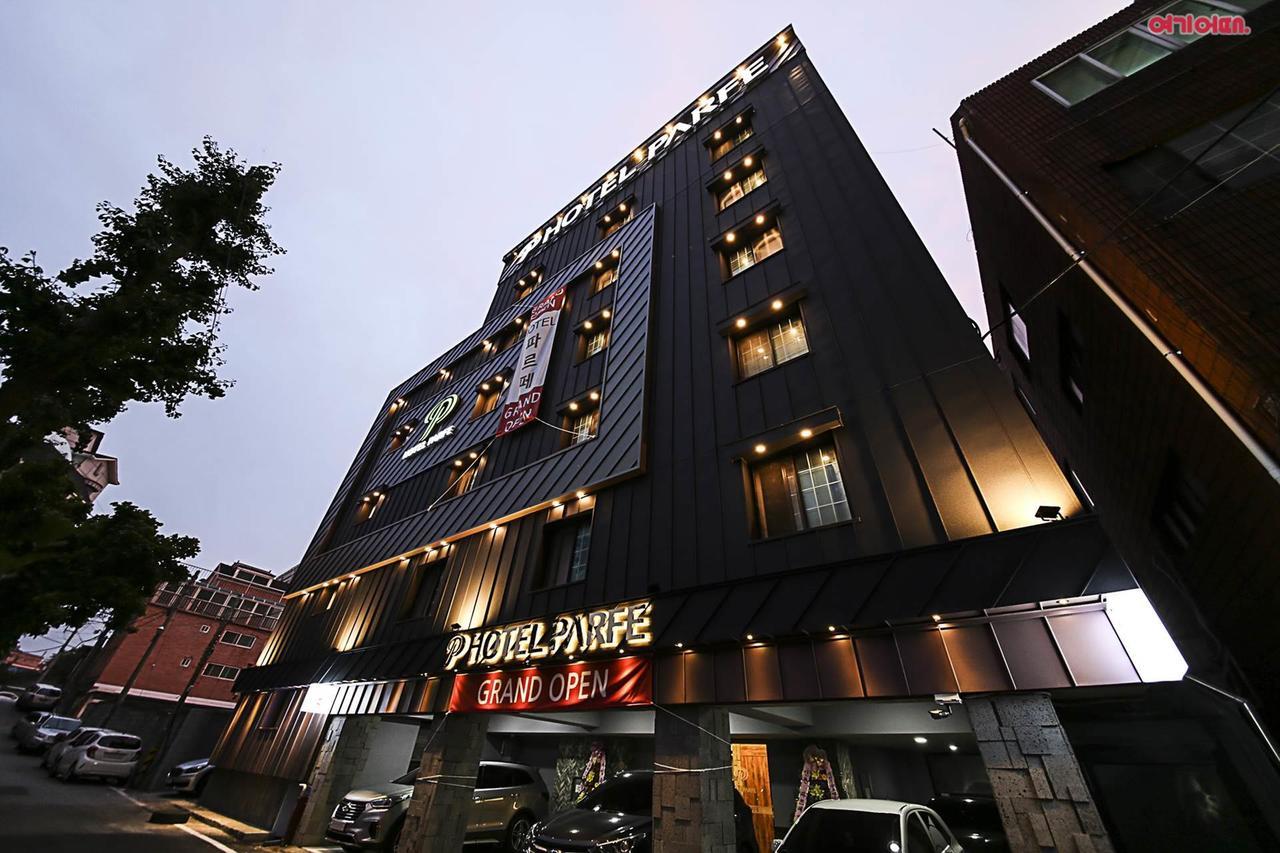 Hotel Parfe Cheonan Exteriör bild