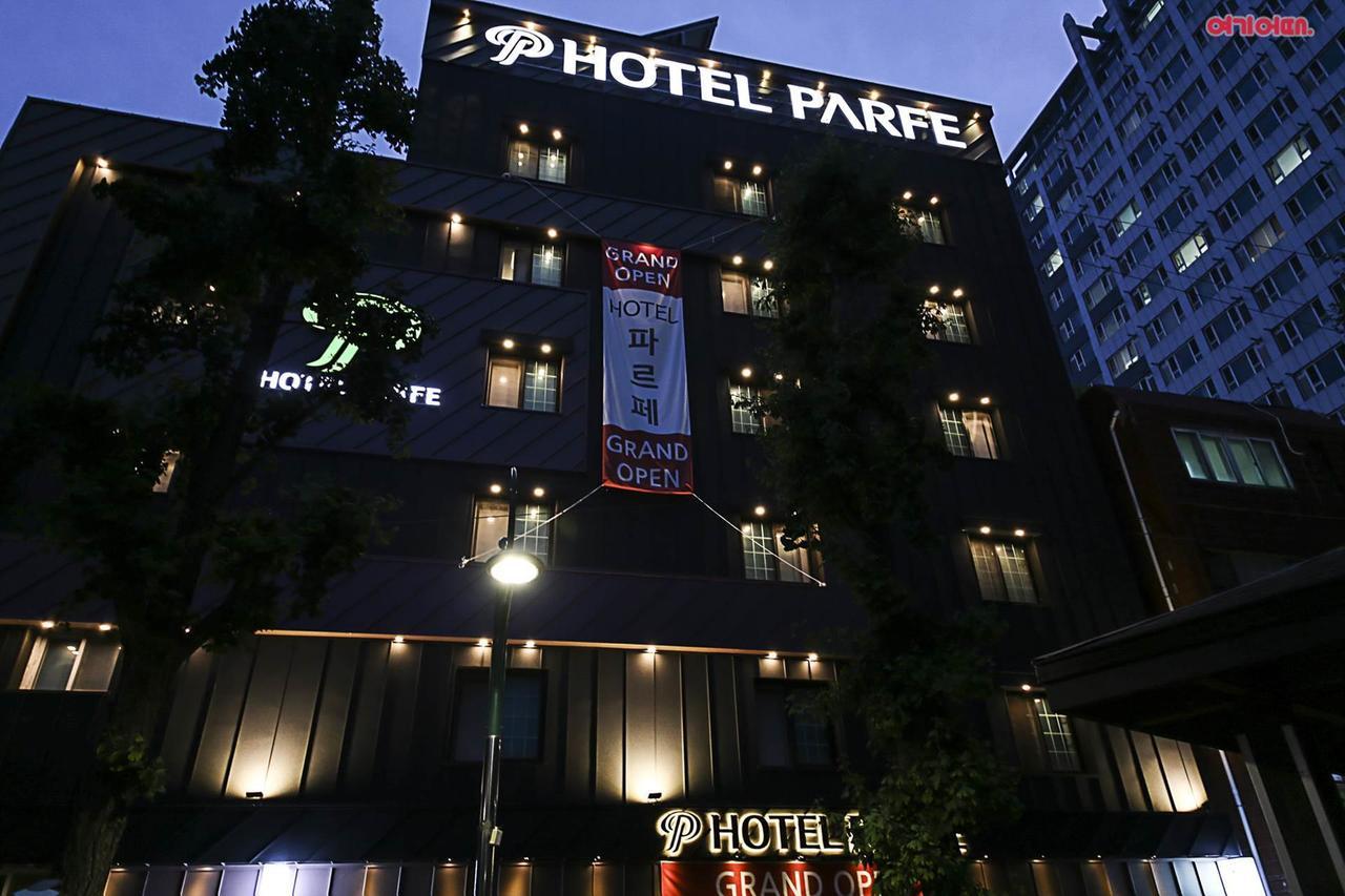 Hotel Parfe Cheonan Exteriör bild