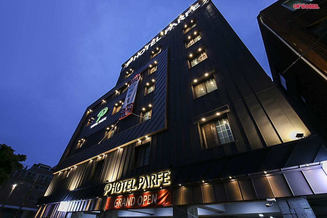 Hotel Parfe Cheonan Exteriör bild